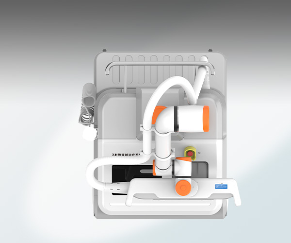 采用基于流體力學(xué)的水冷循環(huán)散熱系統(tǒng)，